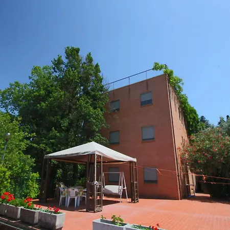 Holiday Home In Paciano With Swimming Pool,Terrace,Billiards Vakantiehuis